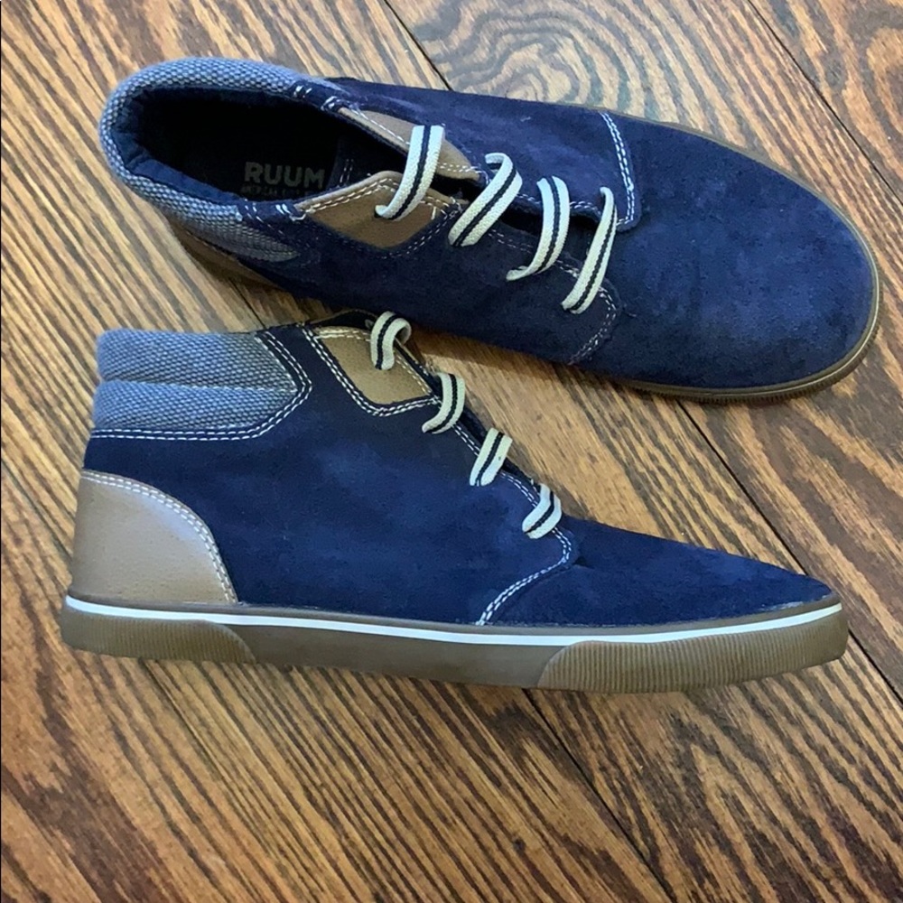 High tops - Picture 2 of 4